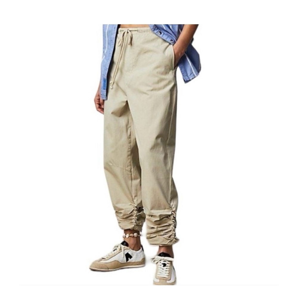 Free People New Light Parachute Pants / Summer Khaki color sz M